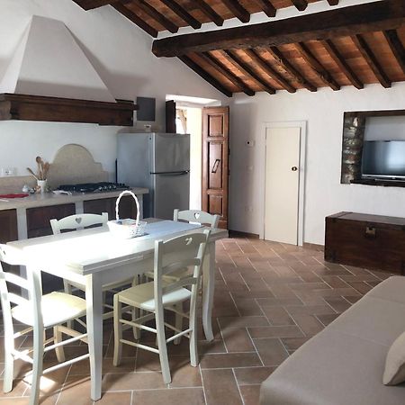 Appartement Le Dame del Borgo à Sassetta Extérieur photo