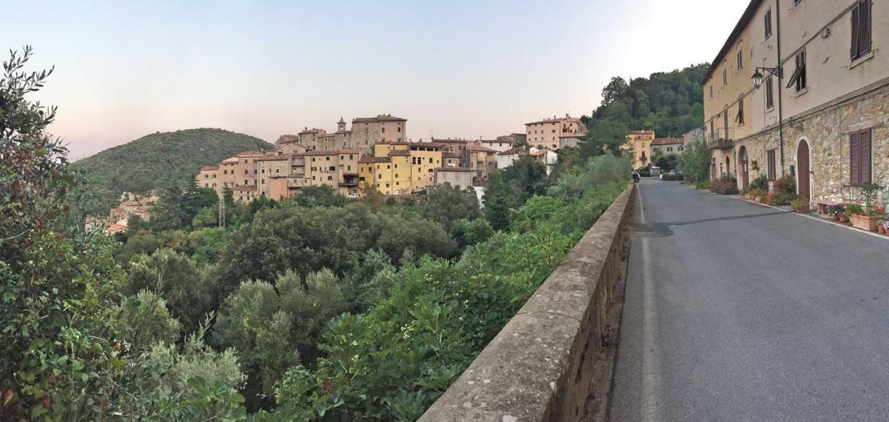 Appartement Le Dame del Borgo à Sassetta Extérieur photo